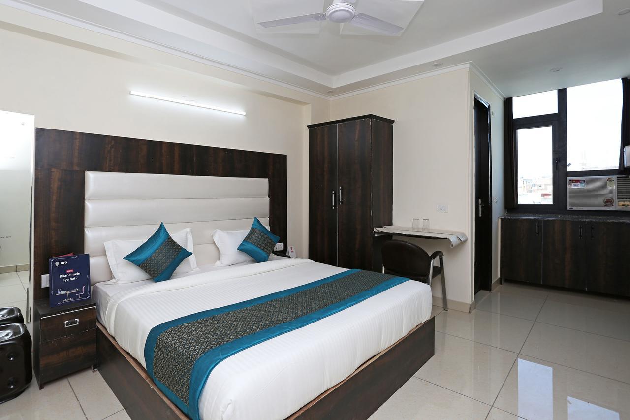 Oyo 9147 Hotel Aerostay New Delhi Exteriör bild