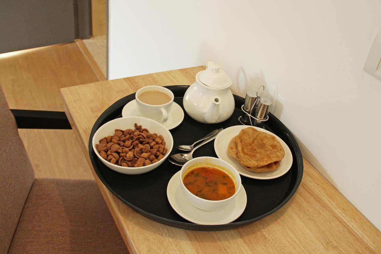 Oyo 9147 Hotel Aerostay New Delhi Exteriör bild
